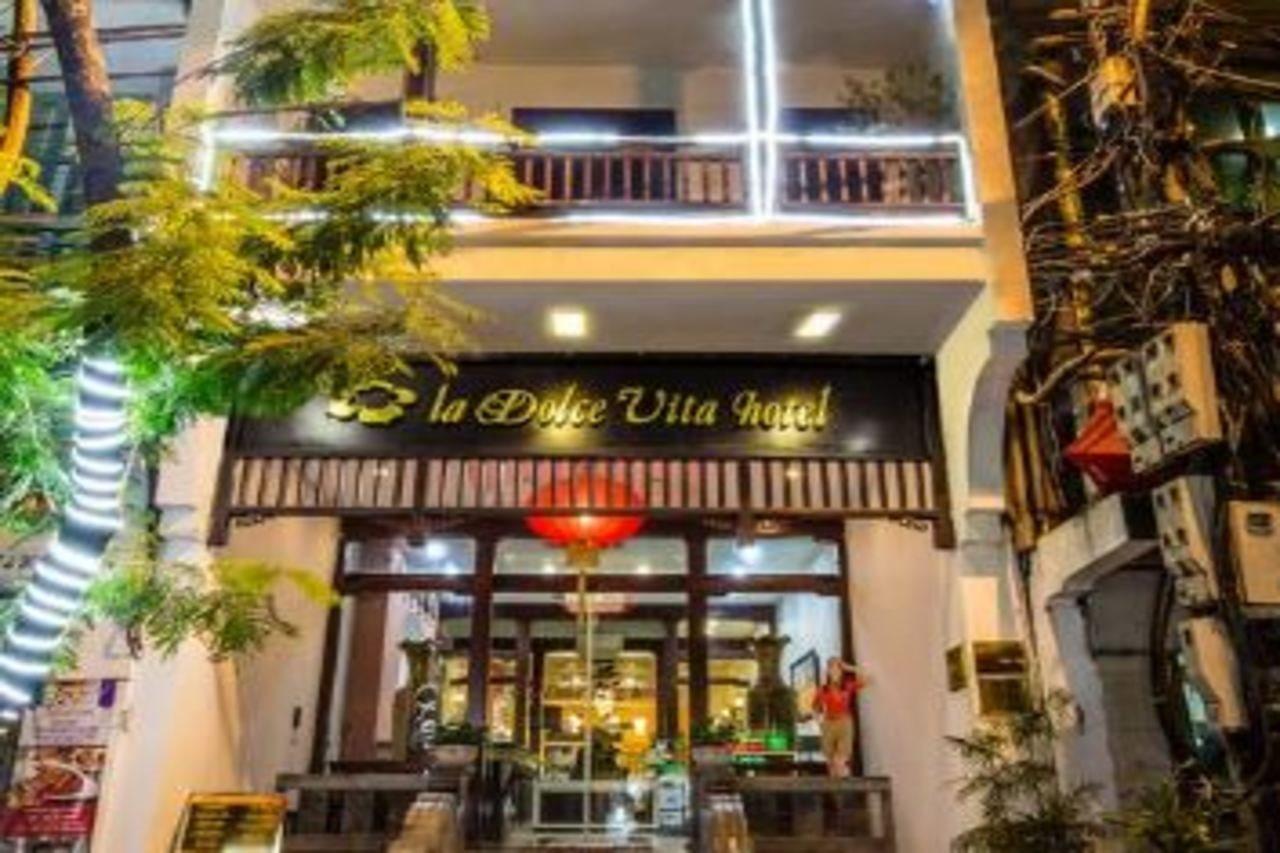 La Dolce Vita Hotel Hanoi Exterior photo